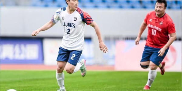 九游体育官网-以足球为纽带，“包邮区”快递人的“世界杯”开踢了！