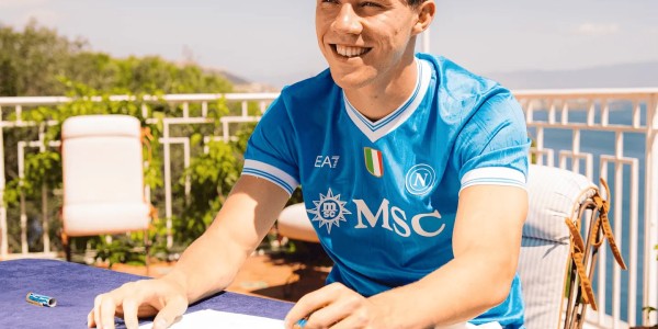 九游体育官网-霍伊伦社媒：还好我喜欢披萨，我是那不勒斯人