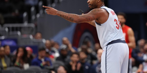 贝弗利：斯玛特仍然需要证明自己 他有拿新合同的动力