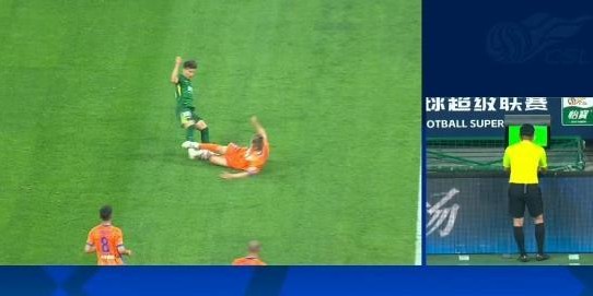 【中超】1场3红！法比奥双响 10人国安6比1胜9人泰山