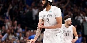 九游体育APP-段冉：准绝杀证明浓眉统治力依旧 那球基德本是布置给克莱处理的