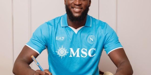 九游体育官网-那不勒斯官方：比利时中锋卢卡库正式加盟